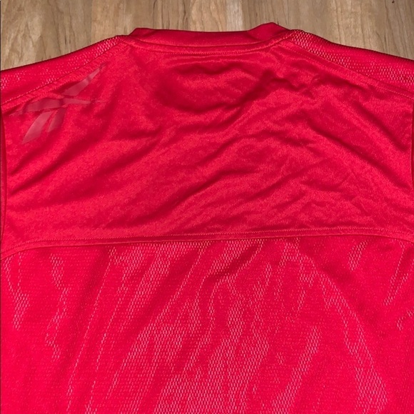 👕REEBOK Tee - Picture 7 of 7